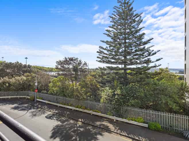 8/25 Day Street, Auckland Central
