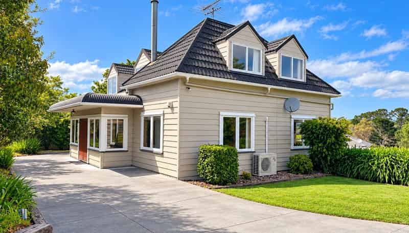 659 Whitford Road, Whitford