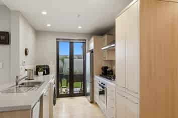 B/8 Veneto Avenue, Albany Heights
