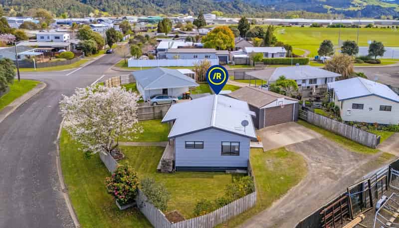 27b Moewai Park Road, Whitianga