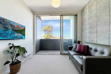 112A/2 Campbell Terrace, Petone