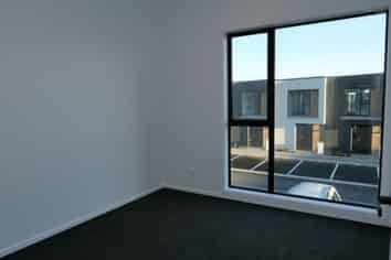 12/10 Trieste Way, Paraparaumu