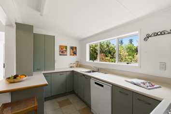 22 Standen Street, Karori