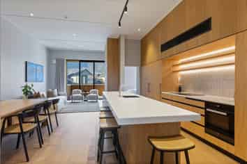 24/2 McKinlay Lane, Jacks Point