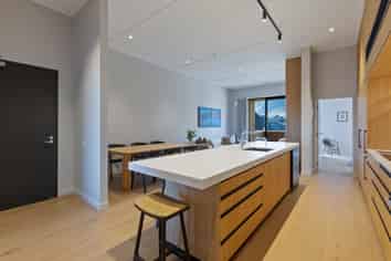 24/2 McKinlay Lane, Jacks Point