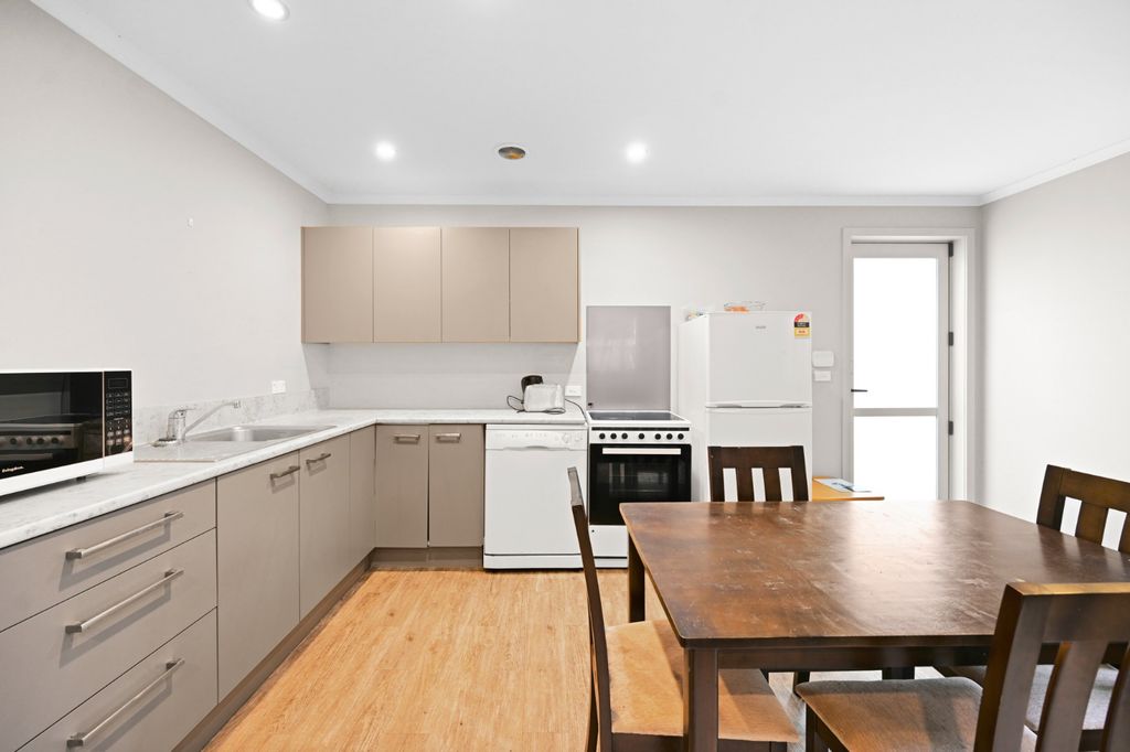 Furnished Secure One Bedroom Unit 5