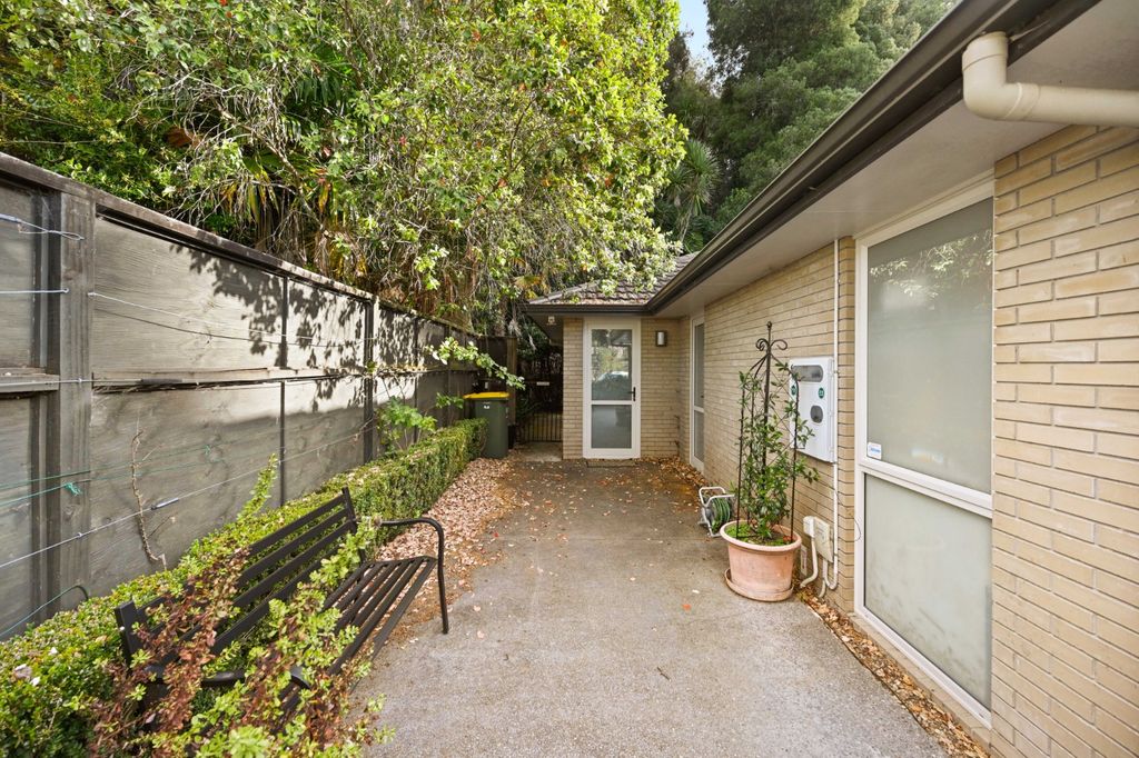 Furnished Secure One Bedroom Unit 2