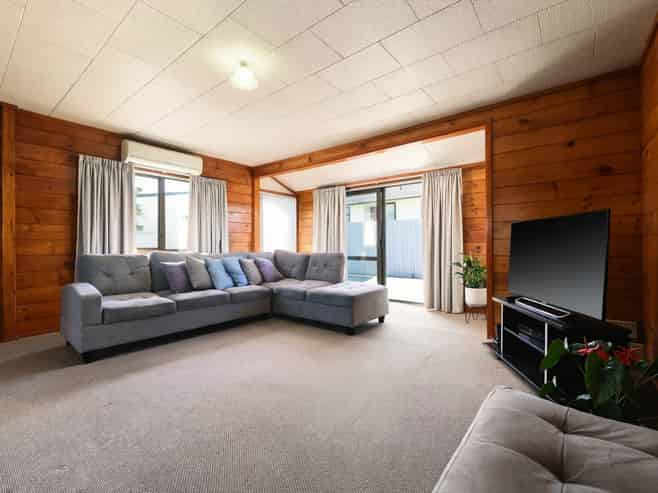 2/11 Jutland Road, Manurewa