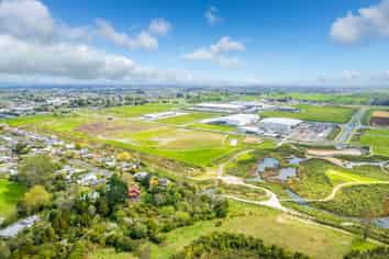 ACREAGE ON THE CITY'S DOORSTEP