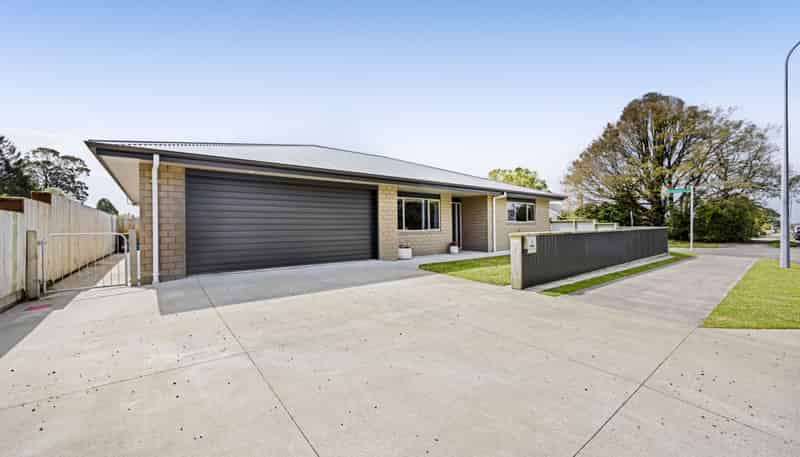 52 Regan Street, Stratford