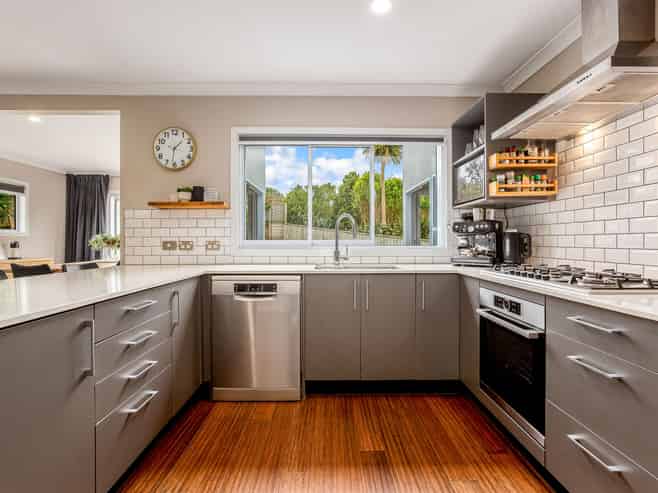 51 Nelson Avenue, Aotea