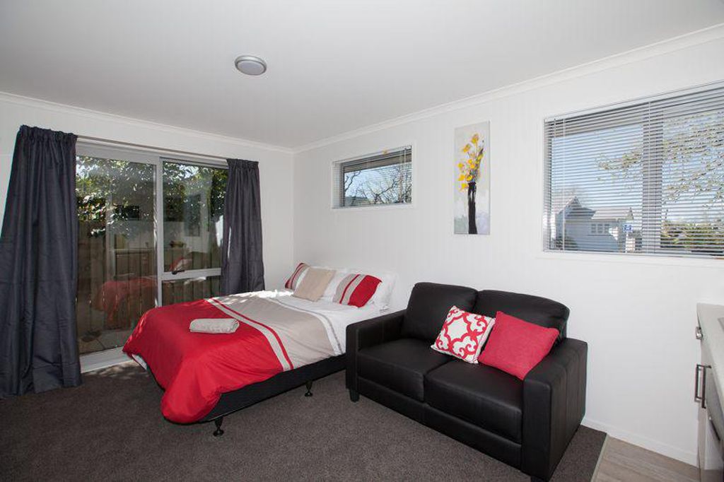 Fully Furnished 4
