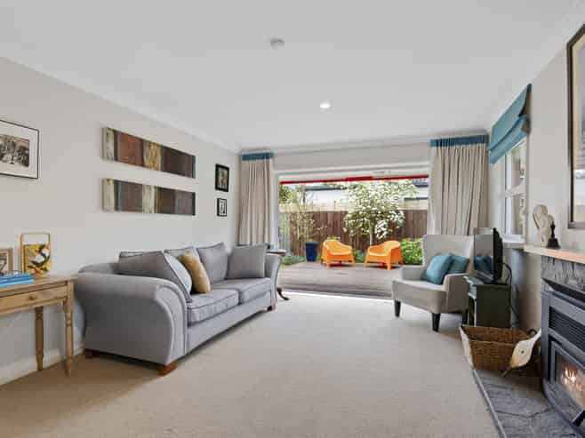 2/15 Knowles Street, Saint Albans
