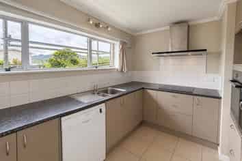 a/59 Churton Drive, Churton Park