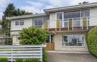 a/59 Churton Drive, Churton Park