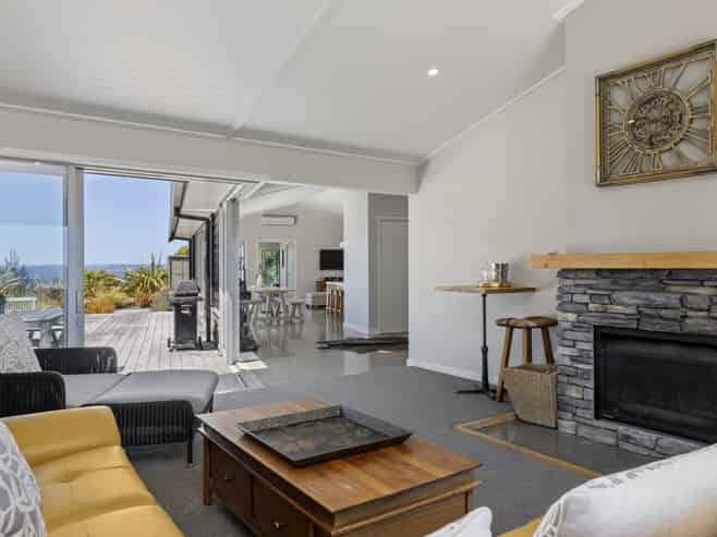 146 Highland Drive, Acacia Bay