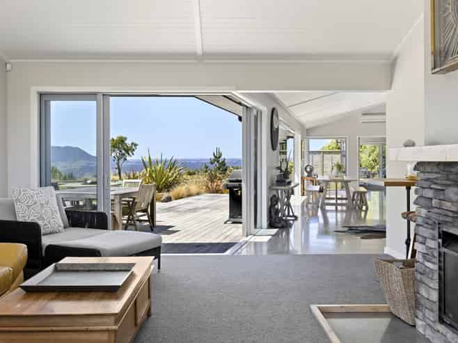146 Highland Drive, Acacia Bay