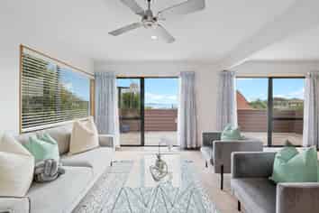 7/96 William Bayes Place, Red Beach