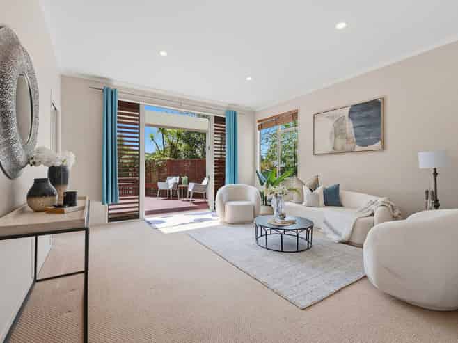 42 English Oak Drive, Albany