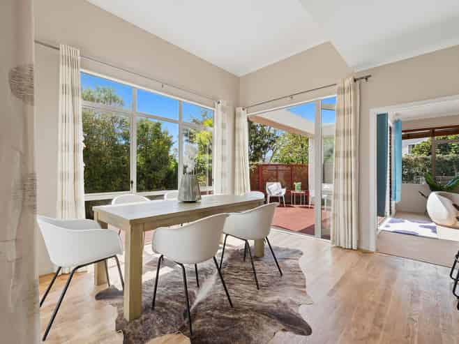 42 English Oak Drive, Albany