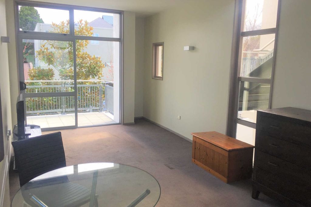 Fully Furnished One Bedroom Apartment 4