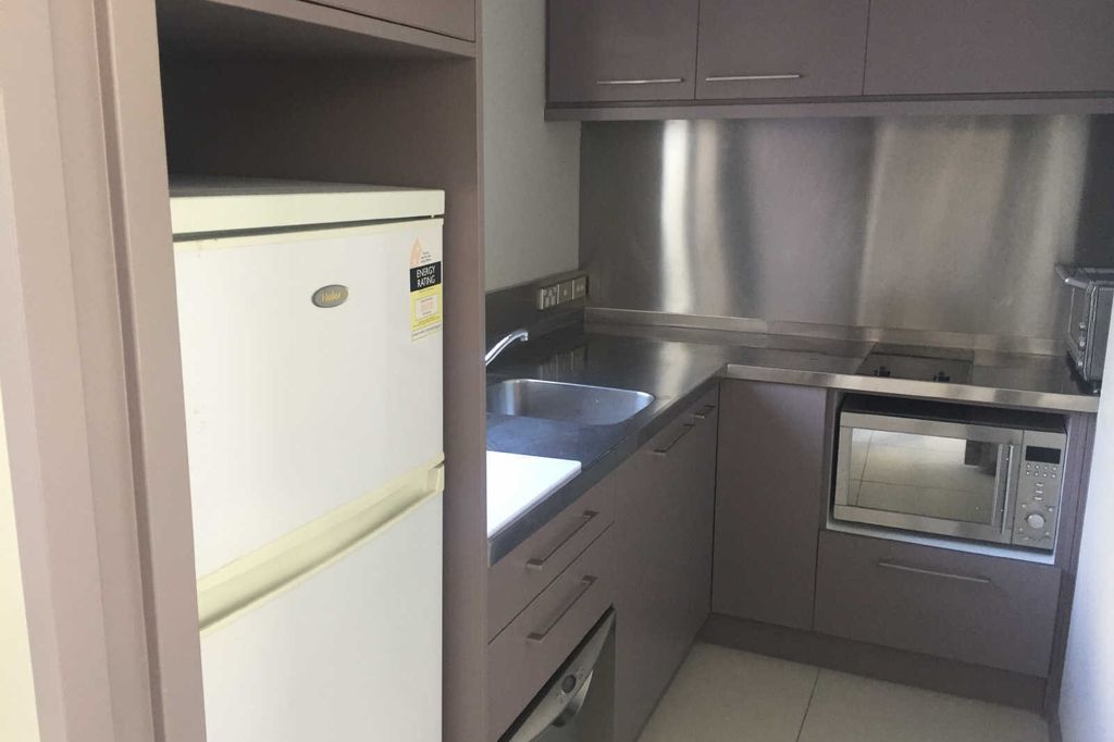 Fully Furnished One Bedroom Apartment 2