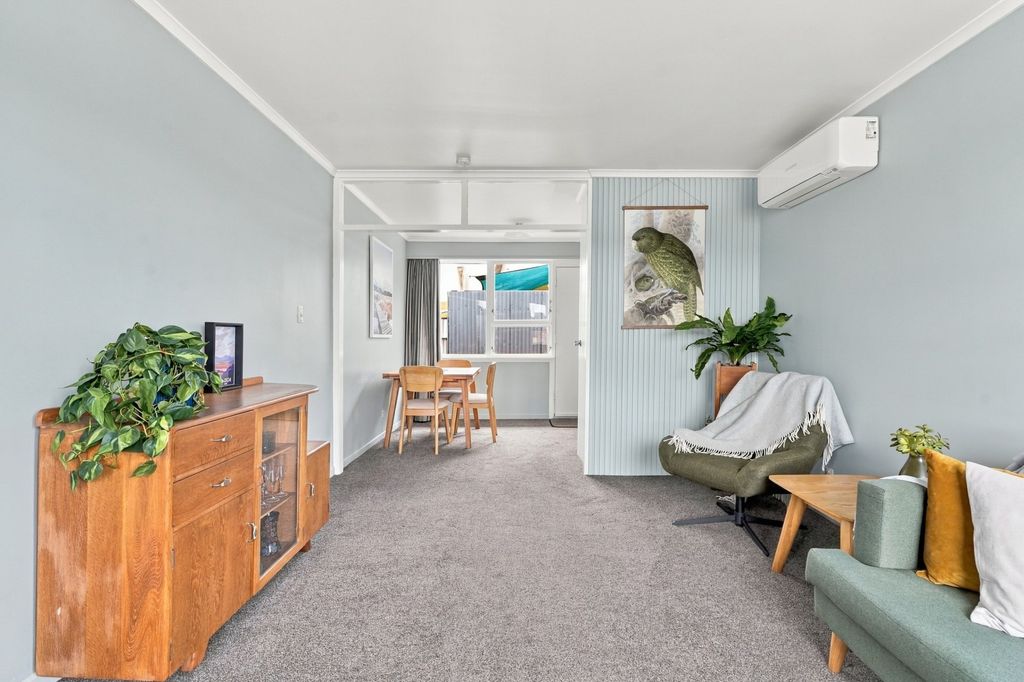 A comfortable, convenient, central new listing 3