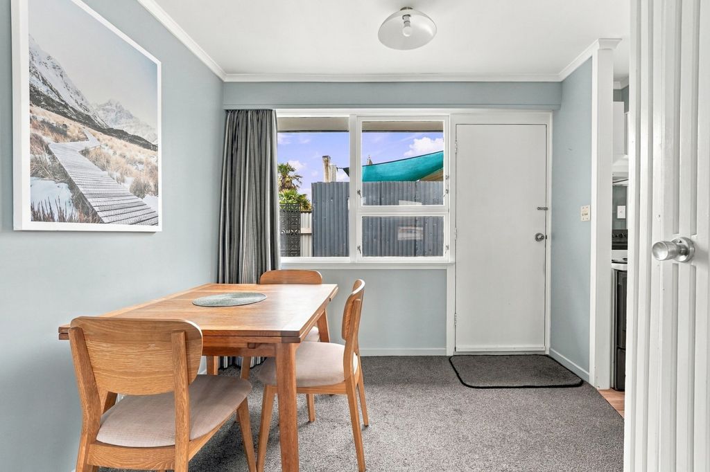 A comfortable, convenient, central new listing 4