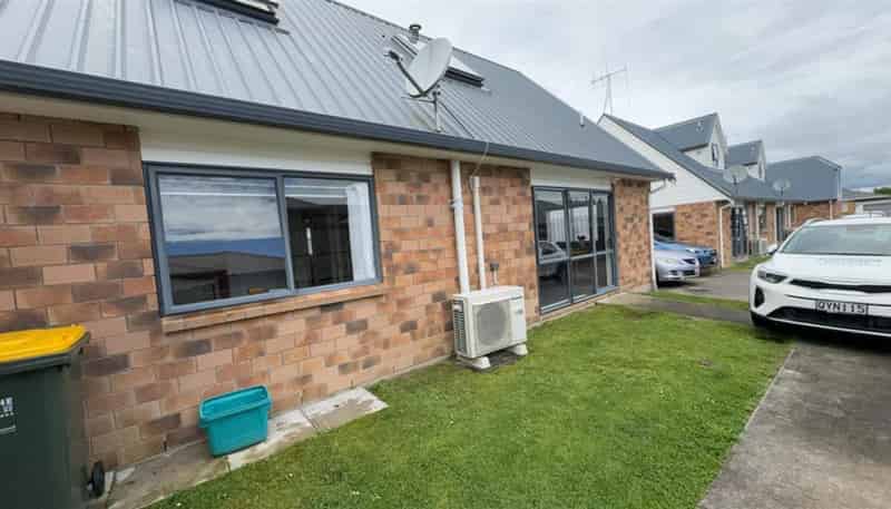 8D Inverness Avenue, Hamilton East