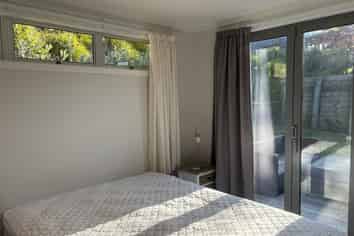 27 Tremaine Avenue, Two Mile Bay