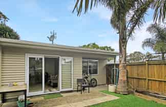 17B Brennan Ave, Te Atatu Peninsula