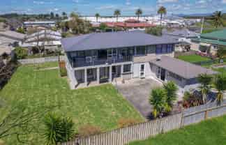 101 Fenton Street, Thames