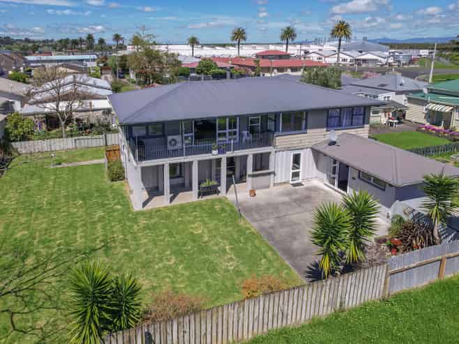101 Fenton Street, Thames