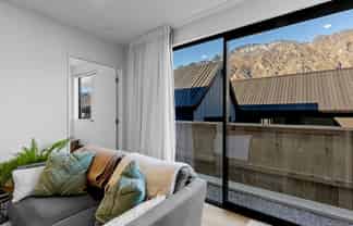 1A Friesian Close, Jacks Point