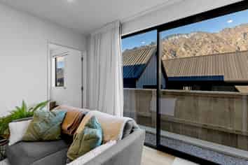1A Friesian Close, Jacks Point