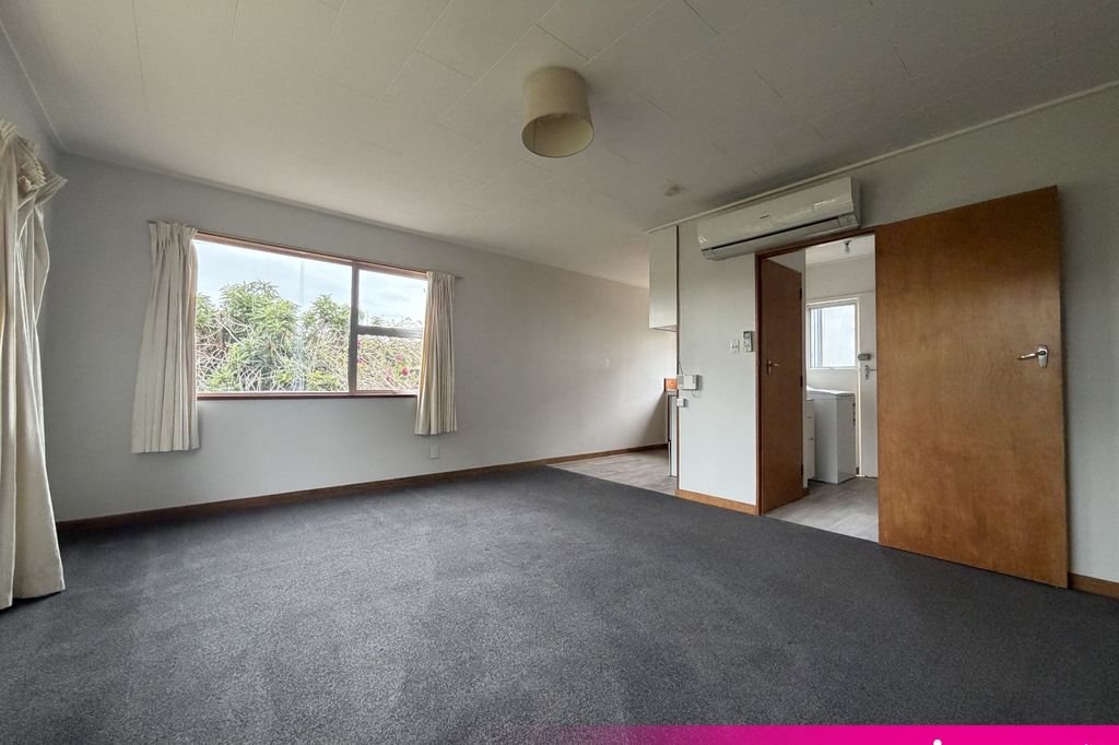 Cosy, Comfortable & Ready to Call Home! 2