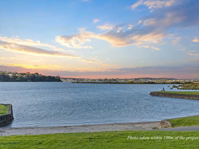 8A Chapman Road, Te Atatu Peninsula