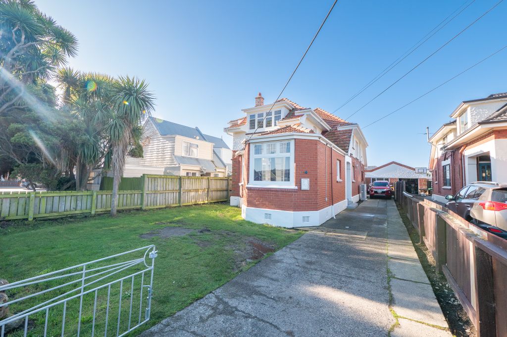 Renovated Home by the Beach - New Addition for 2027 ! 1