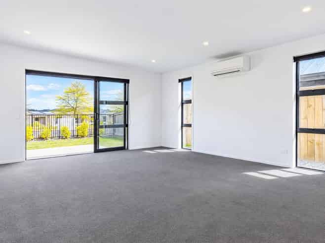 100 Harakeke Drive, Wharewaka