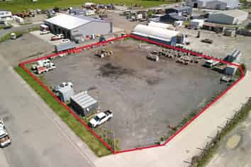 3,160m² Waingawa yard with portacom