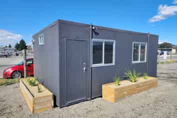 3,160m² Waingawa yard with portacom