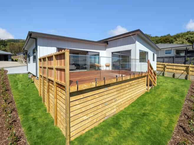 6 Blackhawk Close, Kinloch