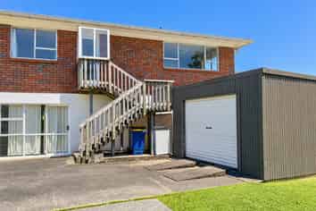 2/10 Ciprian Place, Henderson