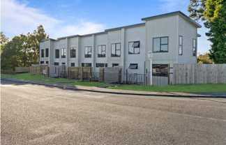 A-E/1 Pinotage Place, Kumeu