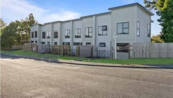 A-E/1 Pinotage Place, Kumeu