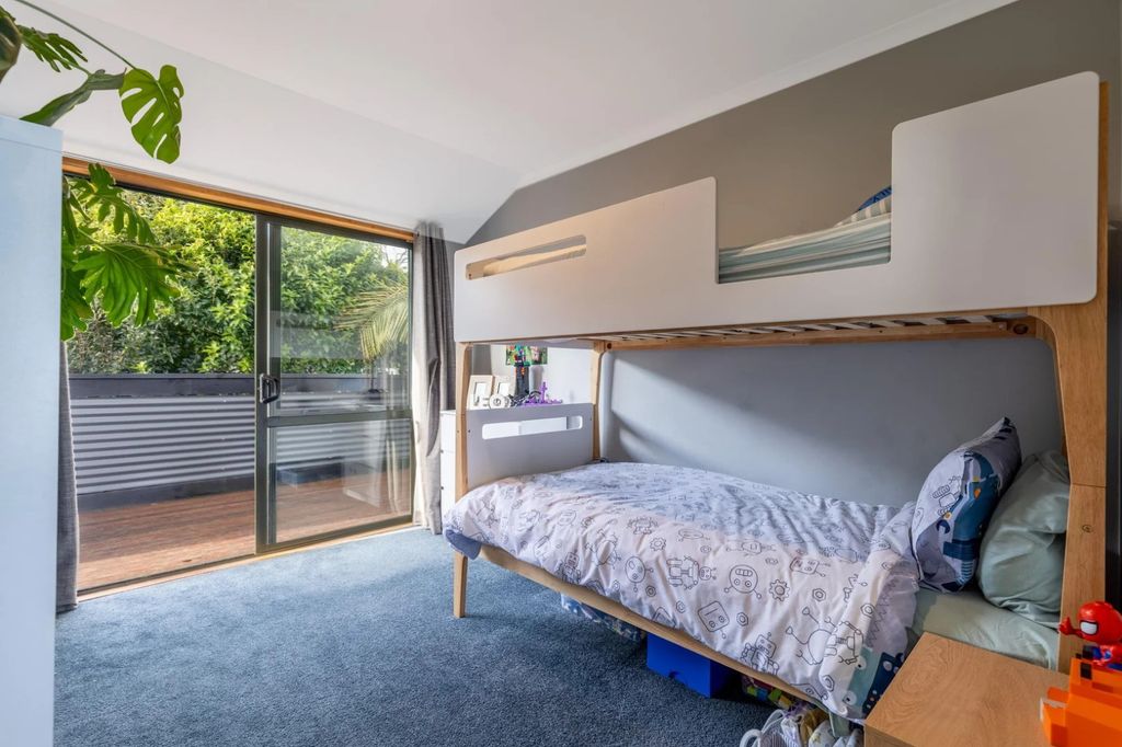 Modern Multi-Level Living at 426 Suffolk Street 4
