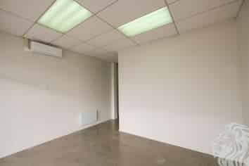 Be Seen at this 70m² Retail Space 