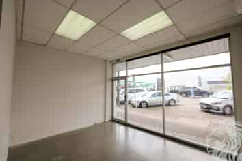 Be Seen at this 70m² Retail Space 