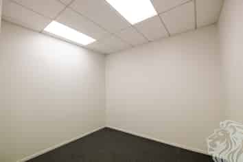 Be Seen at this 70m² Retail Space 