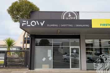 Be Seen at this 70m² Retail Space 